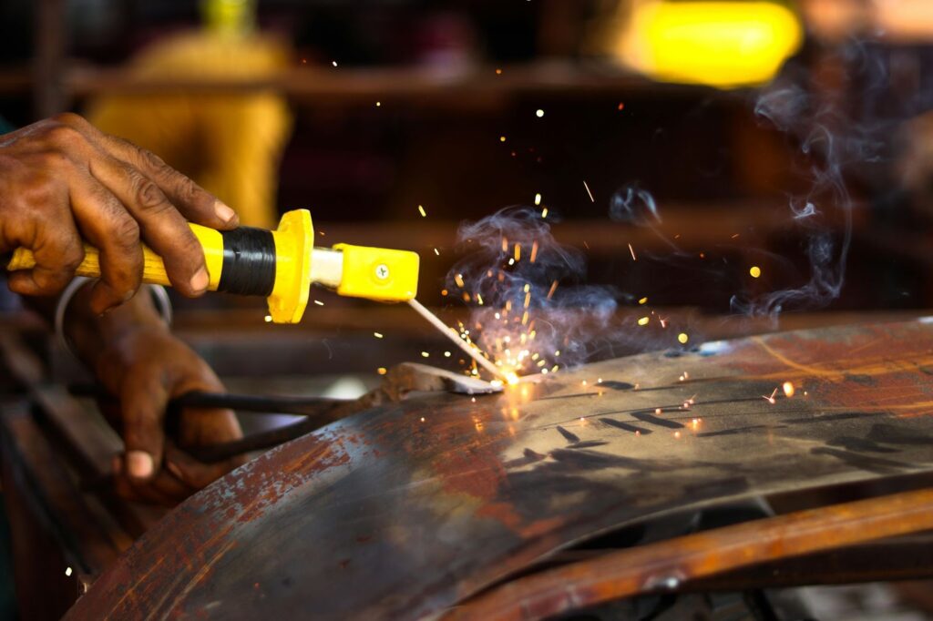 Why Welders Need Rotary Screw Air Compressors and Local SEO